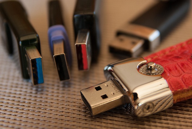 pět usb.jpg