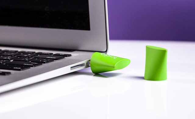 zelené usb.jpg